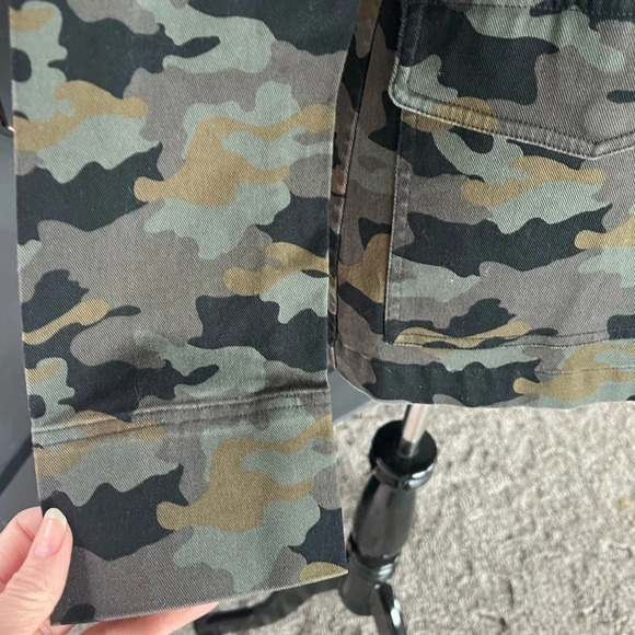 NWOT L'AGENCE Cromwell Camouflage Military Jacket Green Multi Casual Women Small - Picture 7 of 14